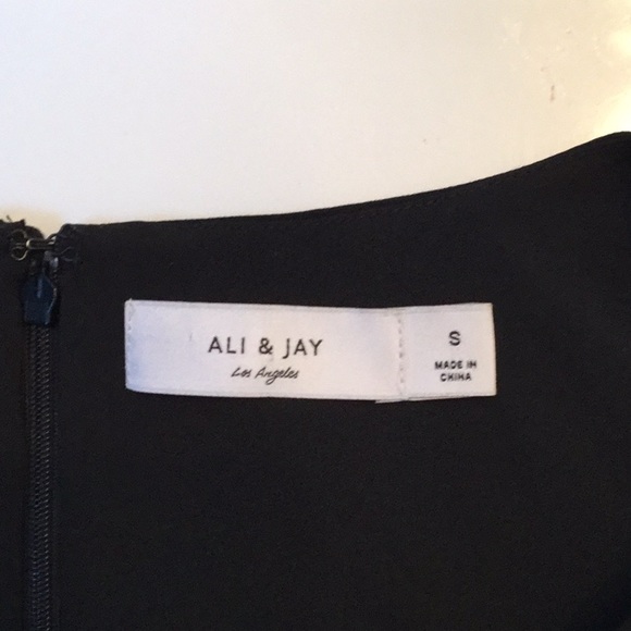 Ali & Jay sleeveless slim asymmetrical jumpsuit - Picture 15 of 16